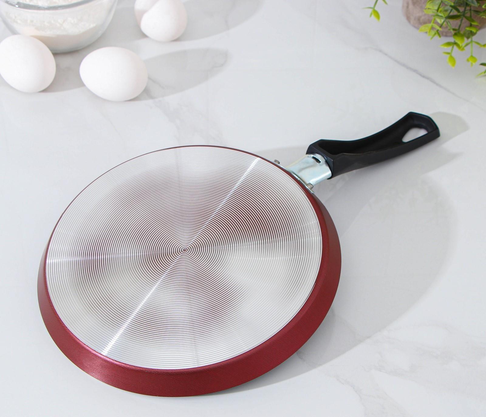 Сковорода блинная Доляна Promo, d=22 см, пластиковая ручка, антипригарное покрытие, цвет бордовый