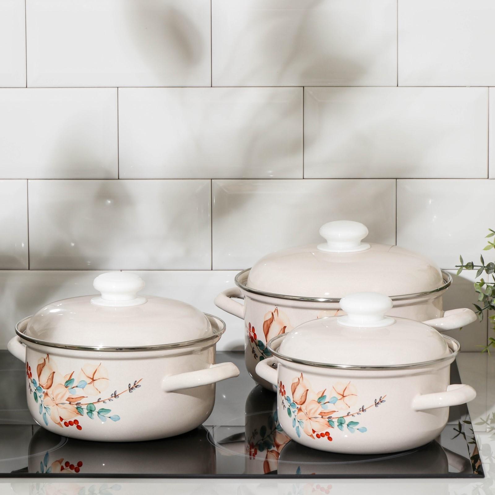 Набор кастрюль «Унесенные ветром», 3 предмета: 1,5 л, 2 л, 3 л, индукция, цвет бежевый