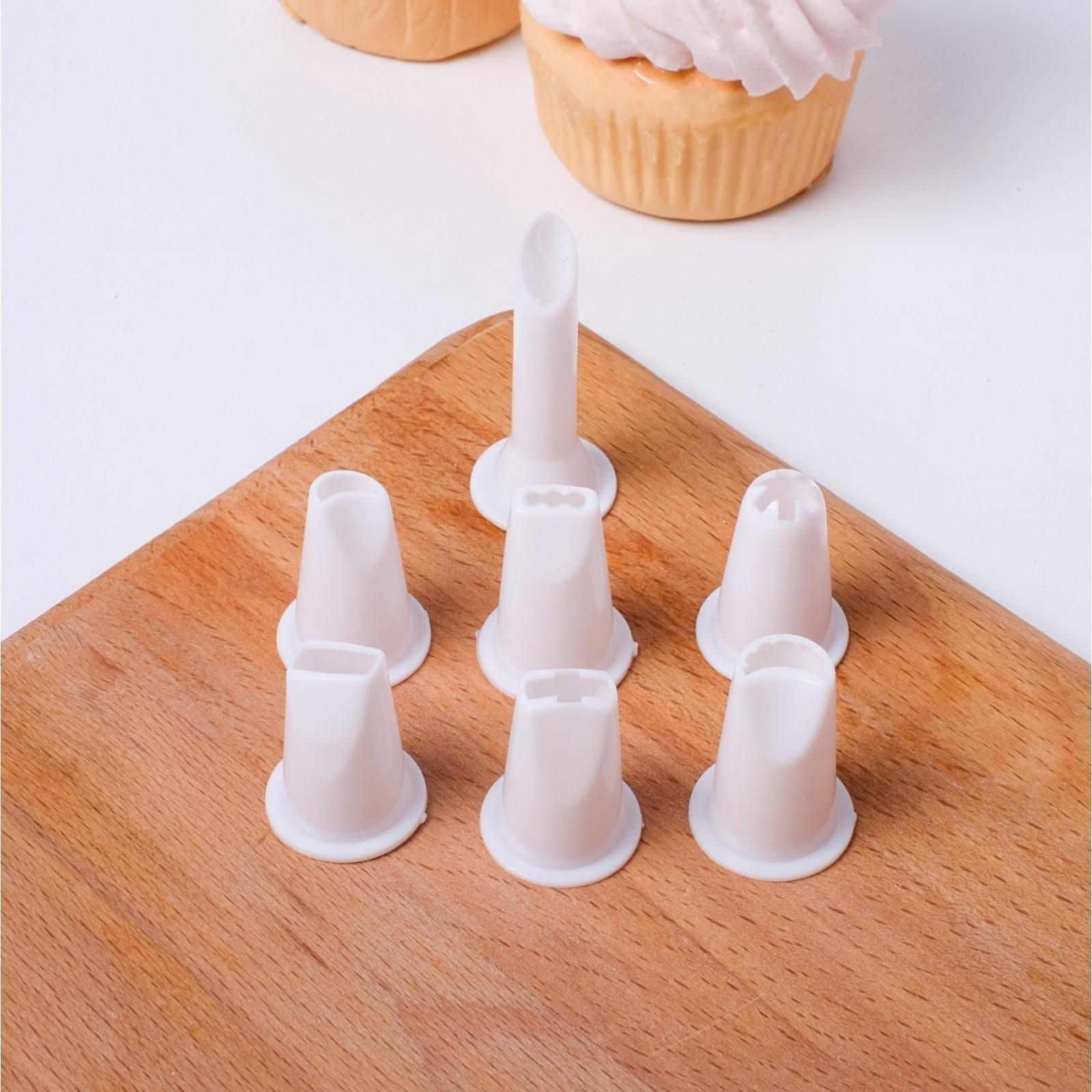 Кондитерский шприц «Лапки таланту не помеха», 19.5 см х 6 см х 6 см, 200 мл, с насадками 6 шт