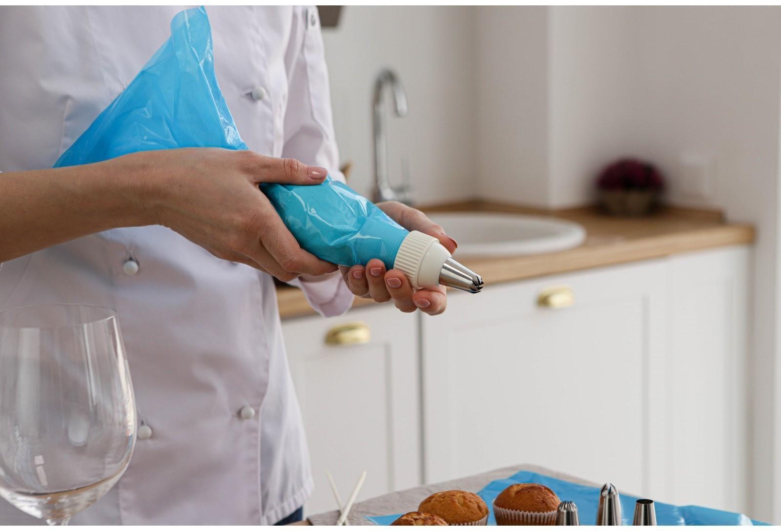 Набор кондитерский, 7 предметов: 2 мешка, 4 насадки d=2,5 см, адаптер