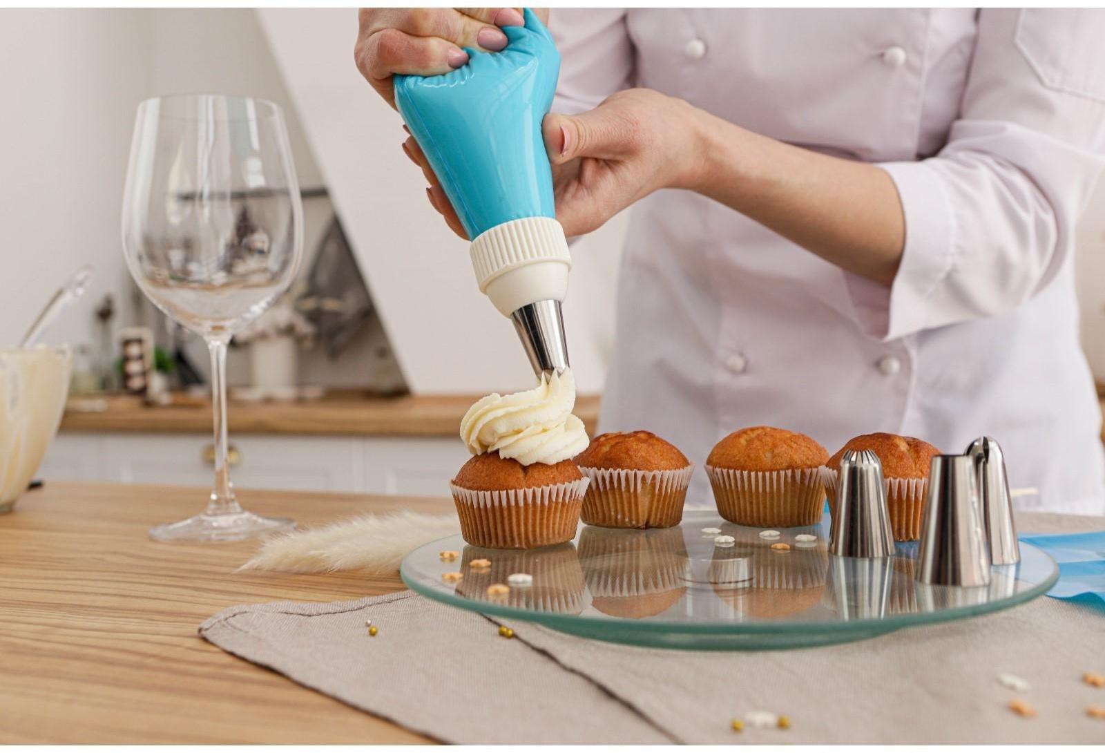 Набор кондитерский, 7 предметов: 2 мешка, 4 насадки d=2,5 см, адаптер