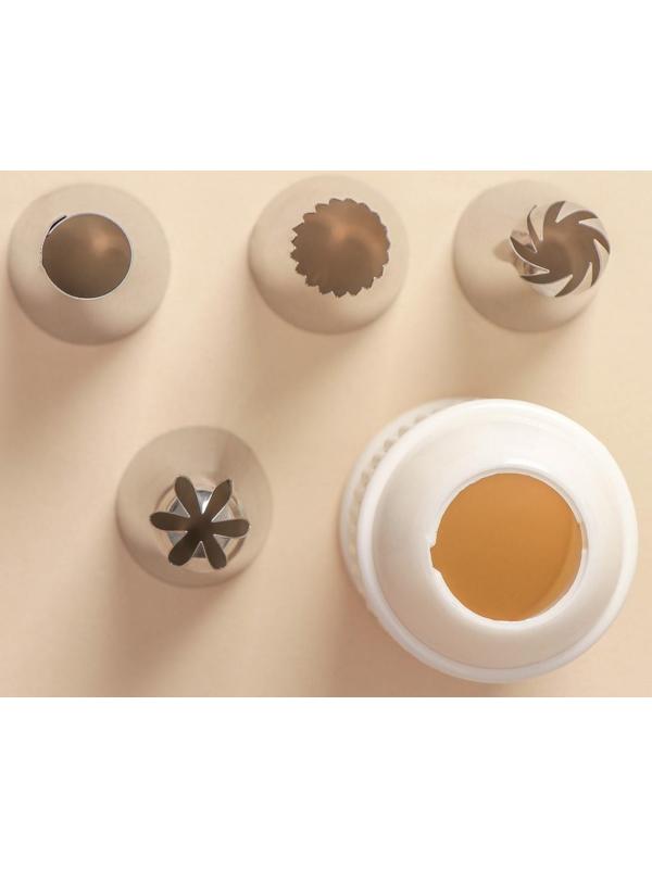 Набор кондитерский, 7 предметов: 2 мешка, 4 насадки d=2,5 см, адаптер