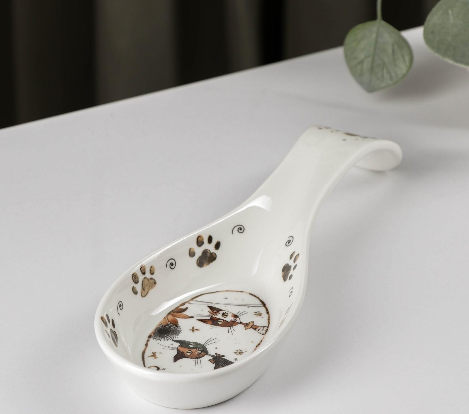 Подставка фарфоровая под ложку «Коты-аристократы», 21,5×7,5 см