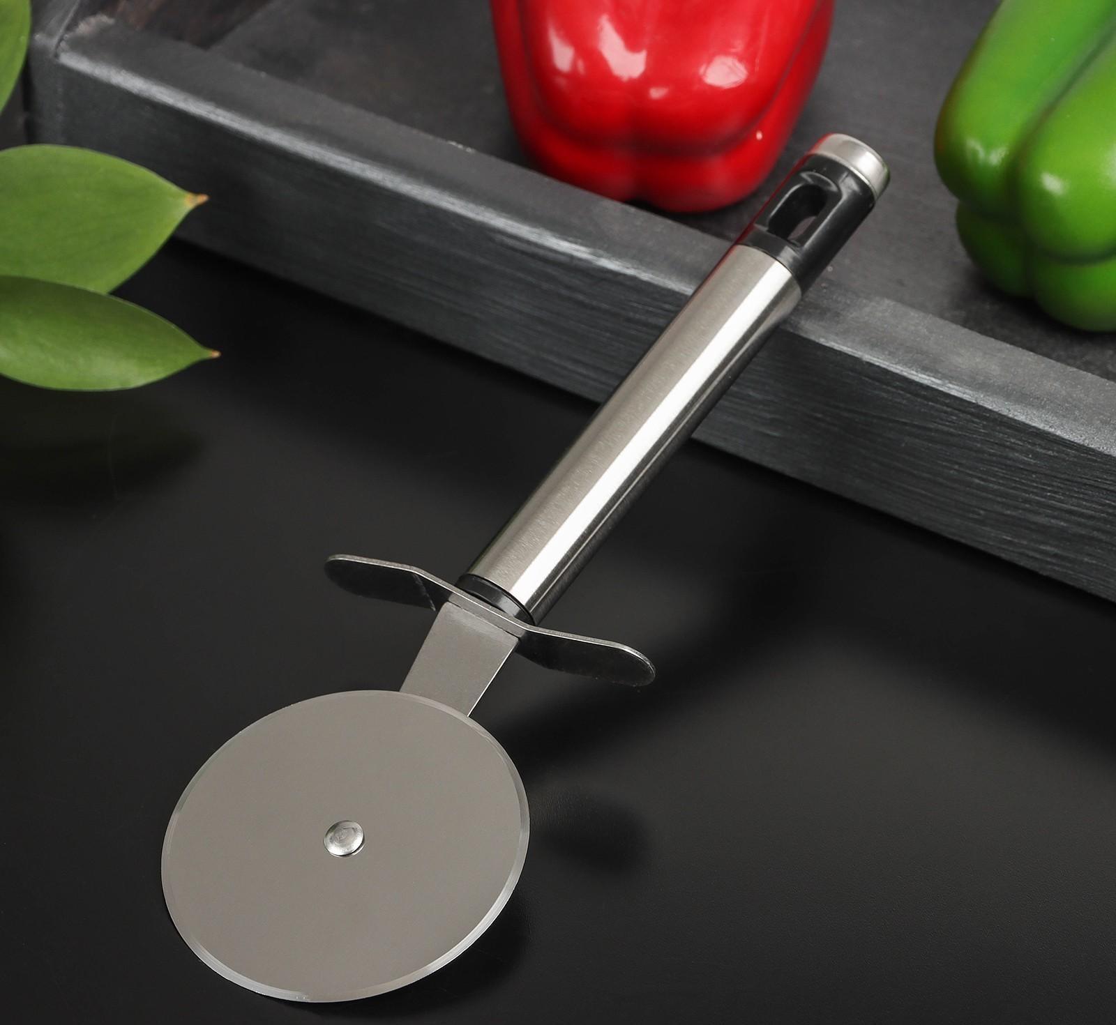 Нож для пиццы и теста Доляна Fargo, 20×6,5 см, нержавеющая сталь, цвет чёрный