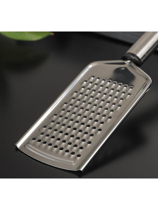 Тёрка мелкая с ручкой Доляна Fargo, 23,5×5×2 см, нержавеющая сталь, цвет хромированный, чёрный