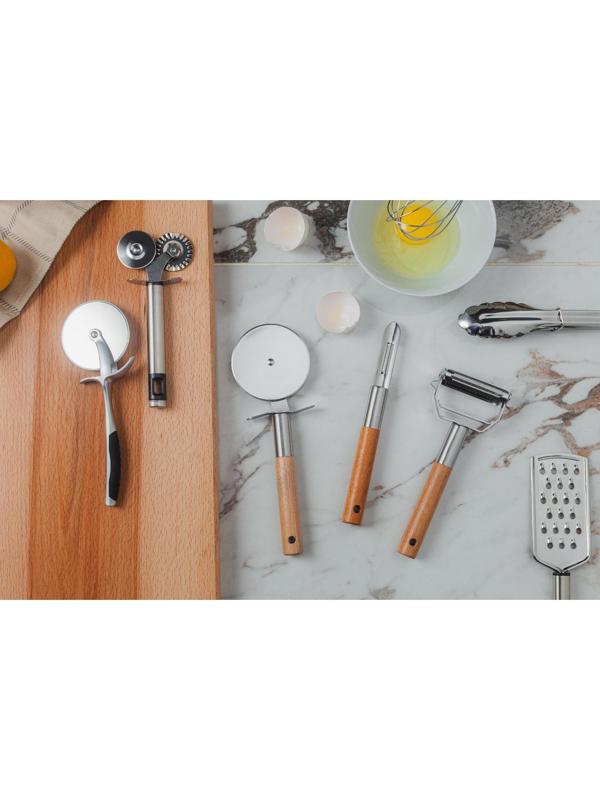 Тёрка крупная с ручкой Доляна Fargo, 23,5×6×2, нержавеющая сталь, цвет хромированный, чёрный