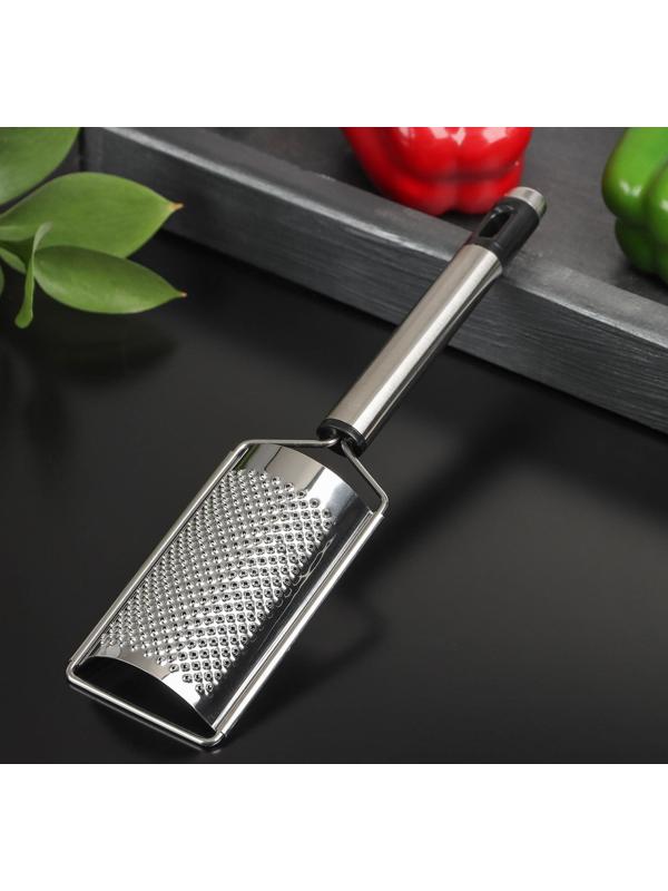 Тёрка мелкая с ручкой Доляна Fargo, 23×5×2 см, нержавеющая сталь, цвет хромированный, чёрный