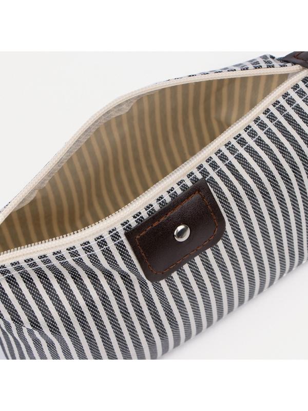 Косметичка на молнии, цвет серый