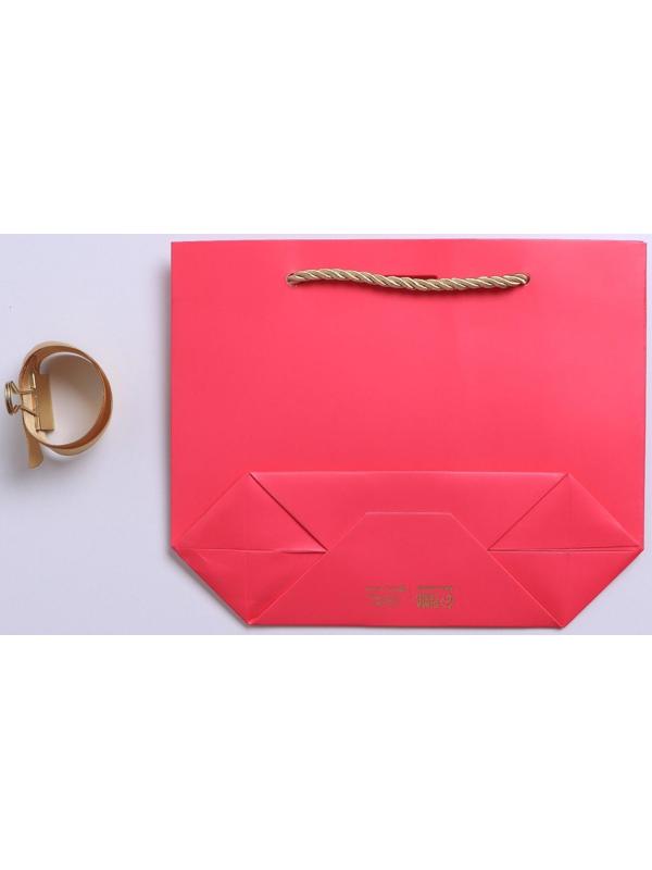 Пакет подарочный «Самой прекрасной», 21 х 17 х 7 см