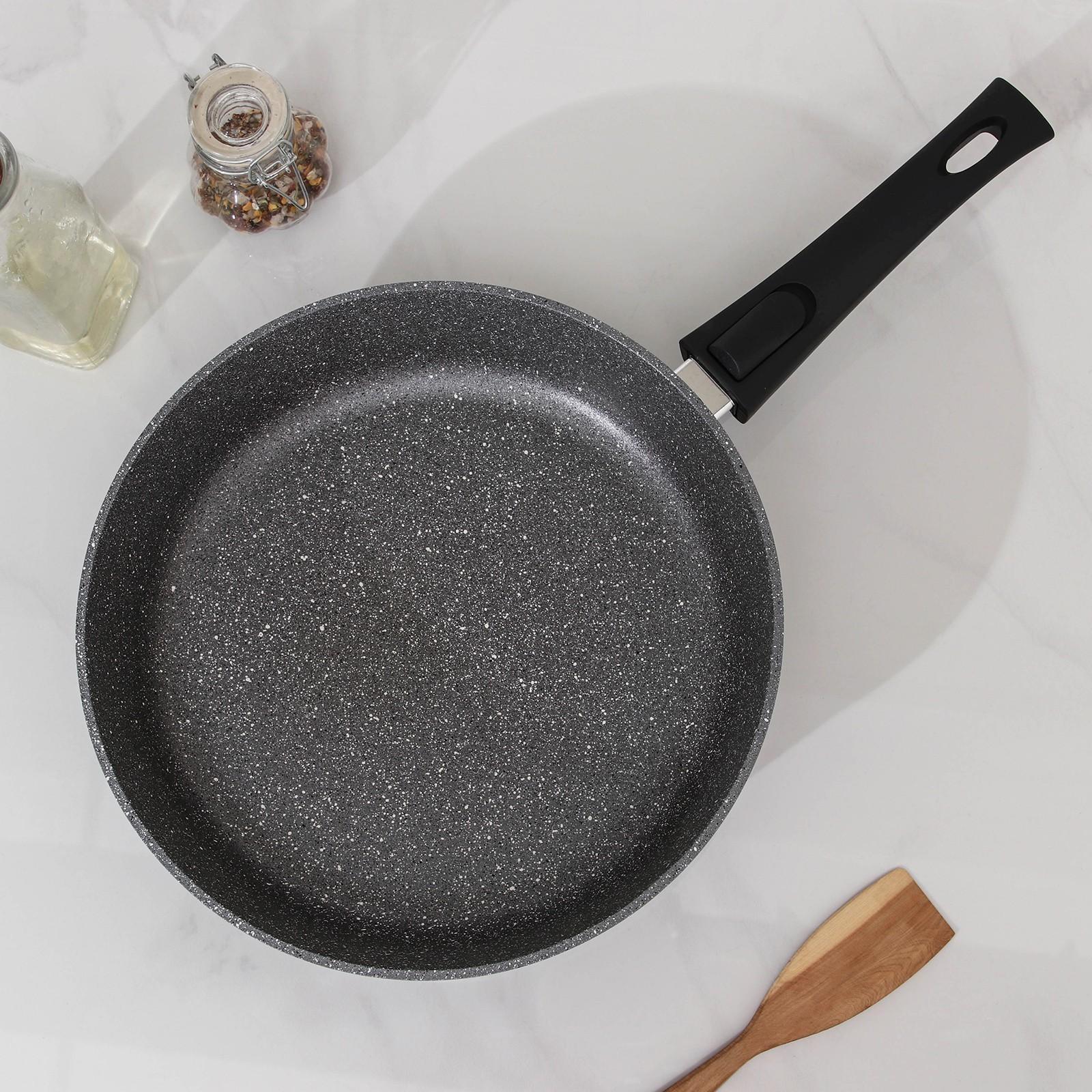 Сковорода Доляна «Марбл», d=28 см, стеклянная крышка, съёмная ручка, антипригарное покрытие, цвет серый