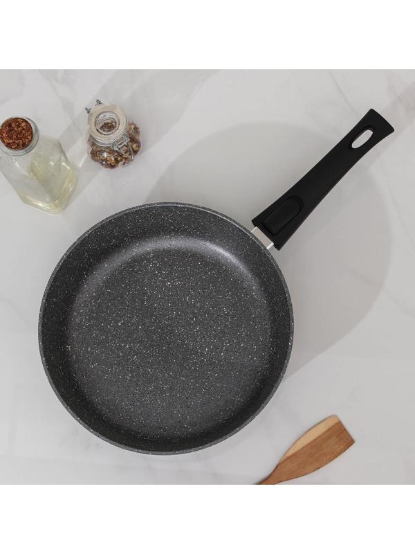 Сковорода Доляна «Марбл», d=26 см, стеклянная крышка, съёмная ручка, антипригарное покрытие, цвет серый