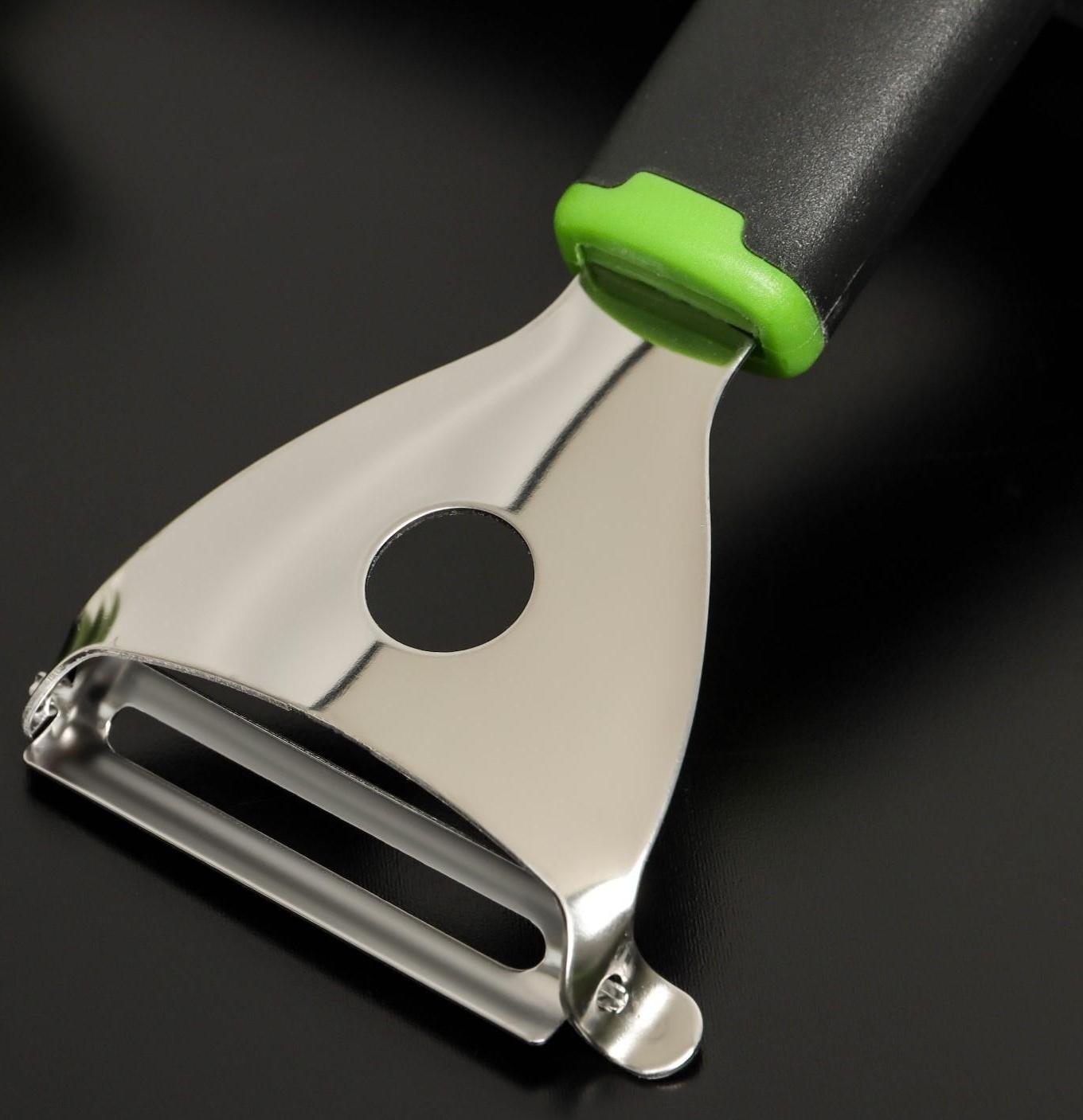 Овощечистка Доляна Lime, 17,5×6 см, цвет чёрно-зелёный
