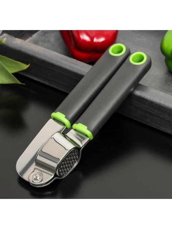 Пресс для чеснока Доляна Lime, 19×5,5 см, цвет чёрно-зелёный