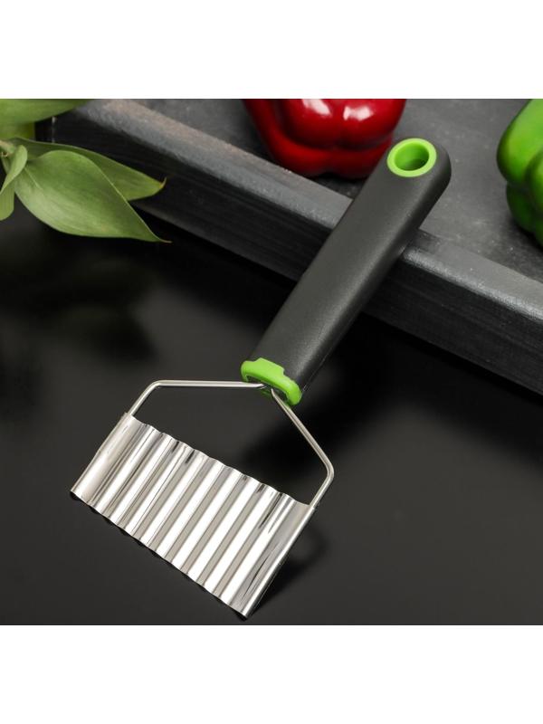 Нож для фигурной нарезки Доляна Lime, 20 см, нержавеющая сталь, цвет чёрно-зеленый