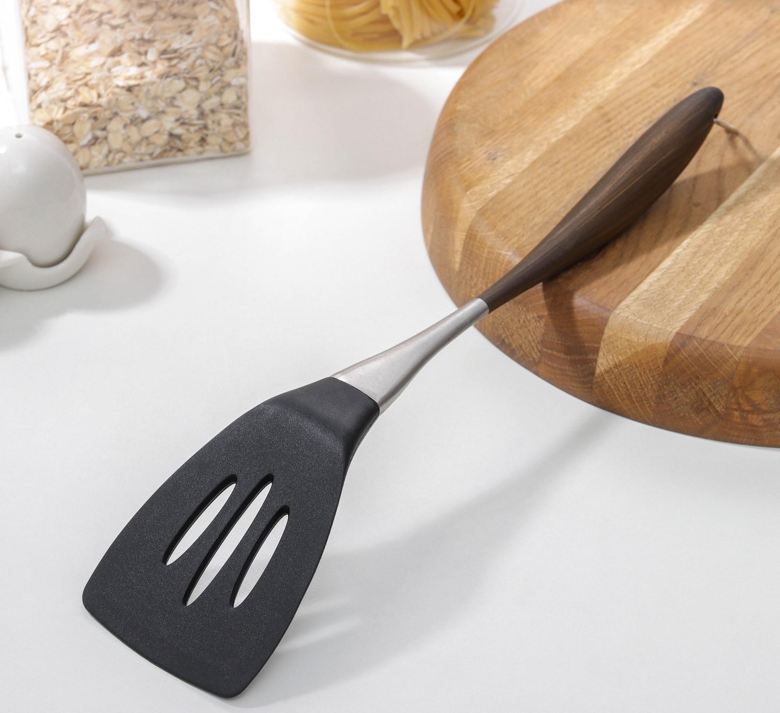 Лопатка с прорезями Brownie, нержавеющая сталь, TPR