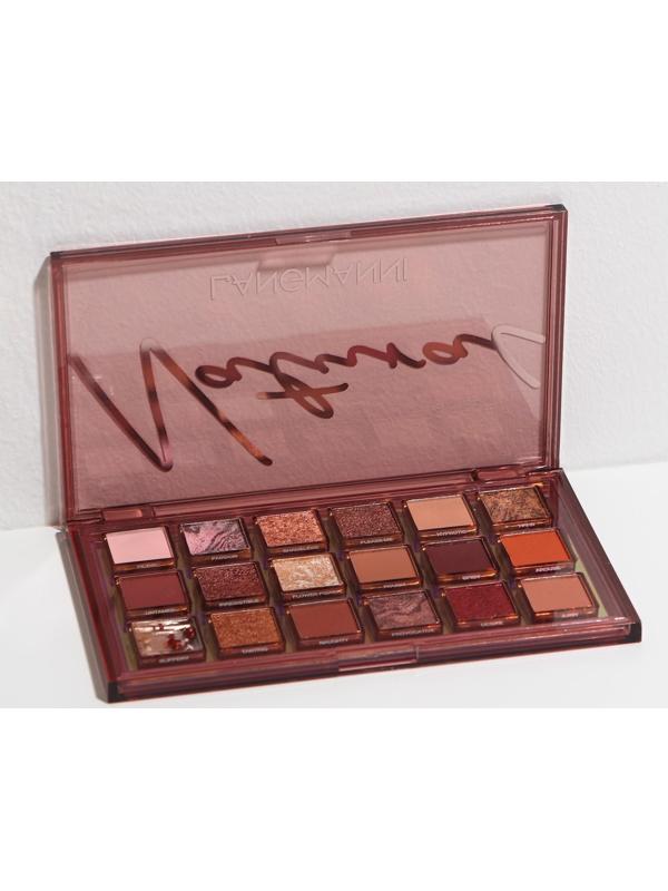 Палетка теней профессиональная, оттенок Astrological, 18 цветов