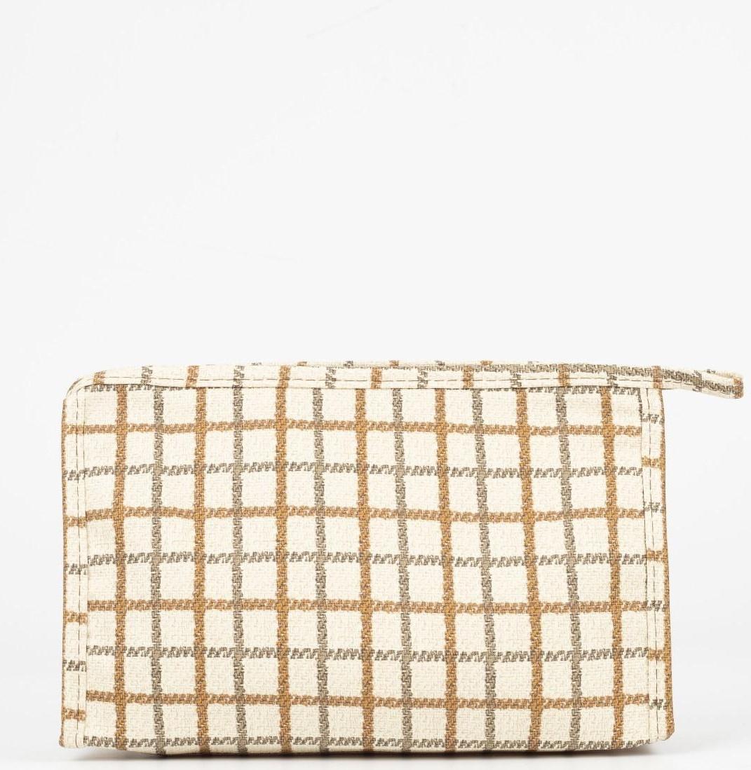 Косметичка на молнии, цвет белый