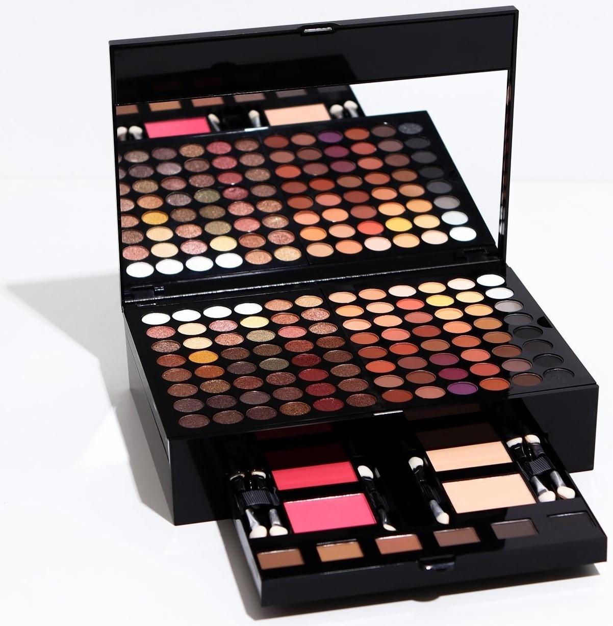 Профессиональный набор для макияжа (тени для бровей, век, румяна, корректоры)