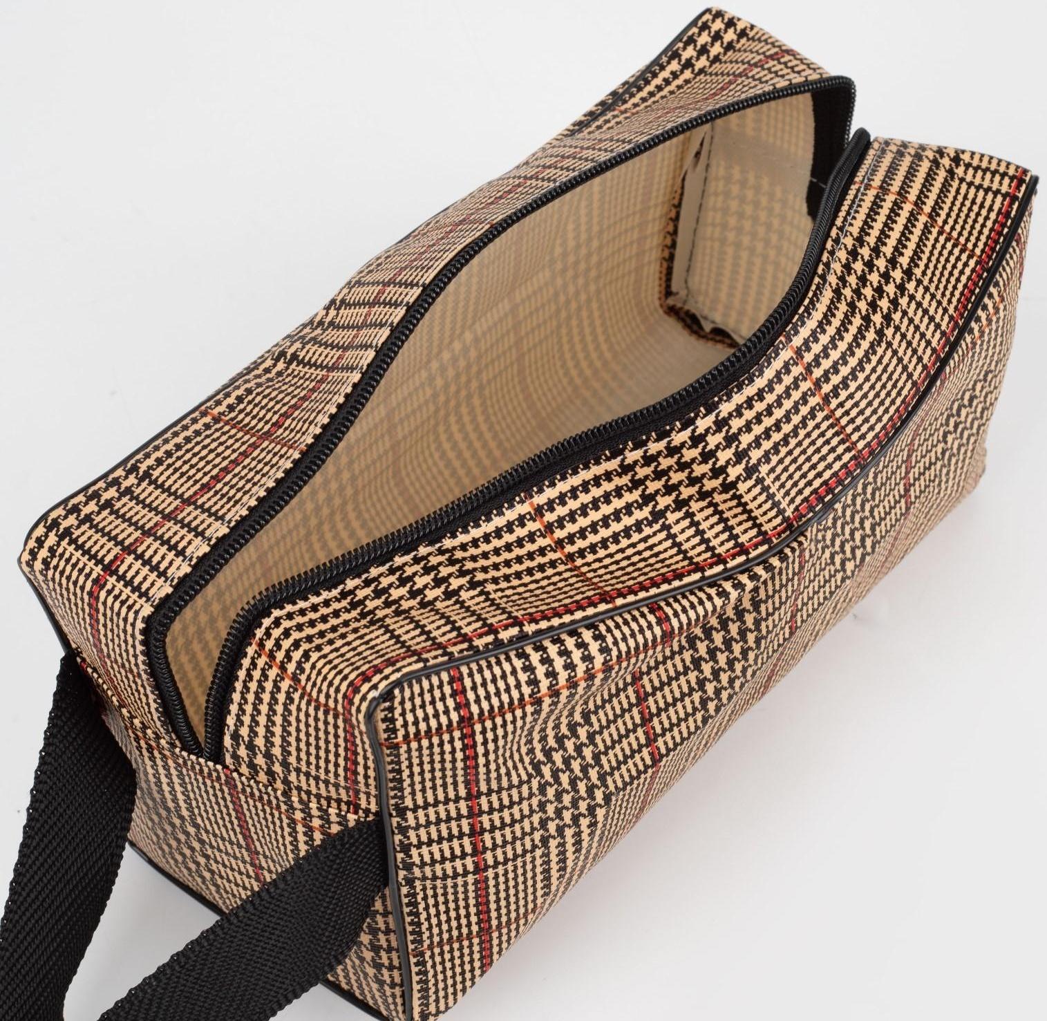 Косметичка на молнии, цвет коричневый