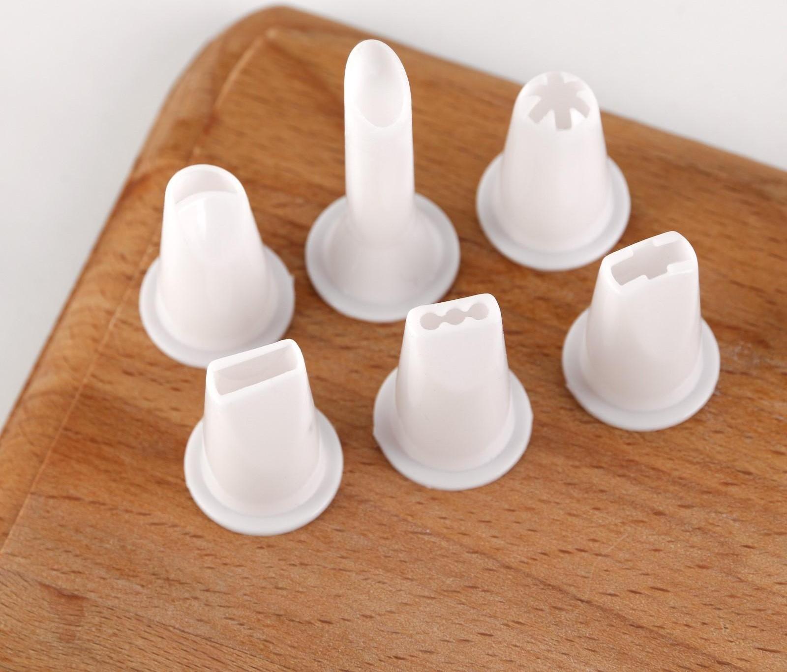 Кондитерский шприц «Добавь немного магии» 19.5 см х 6 см х 6 см, 200 мл, с насадками 6 шт