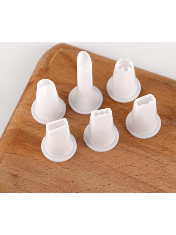 Кондитерский шприц «Добавь немного магии» 19.5 см х 6 см х 6 см, 200 мл, с насадками 6 шт