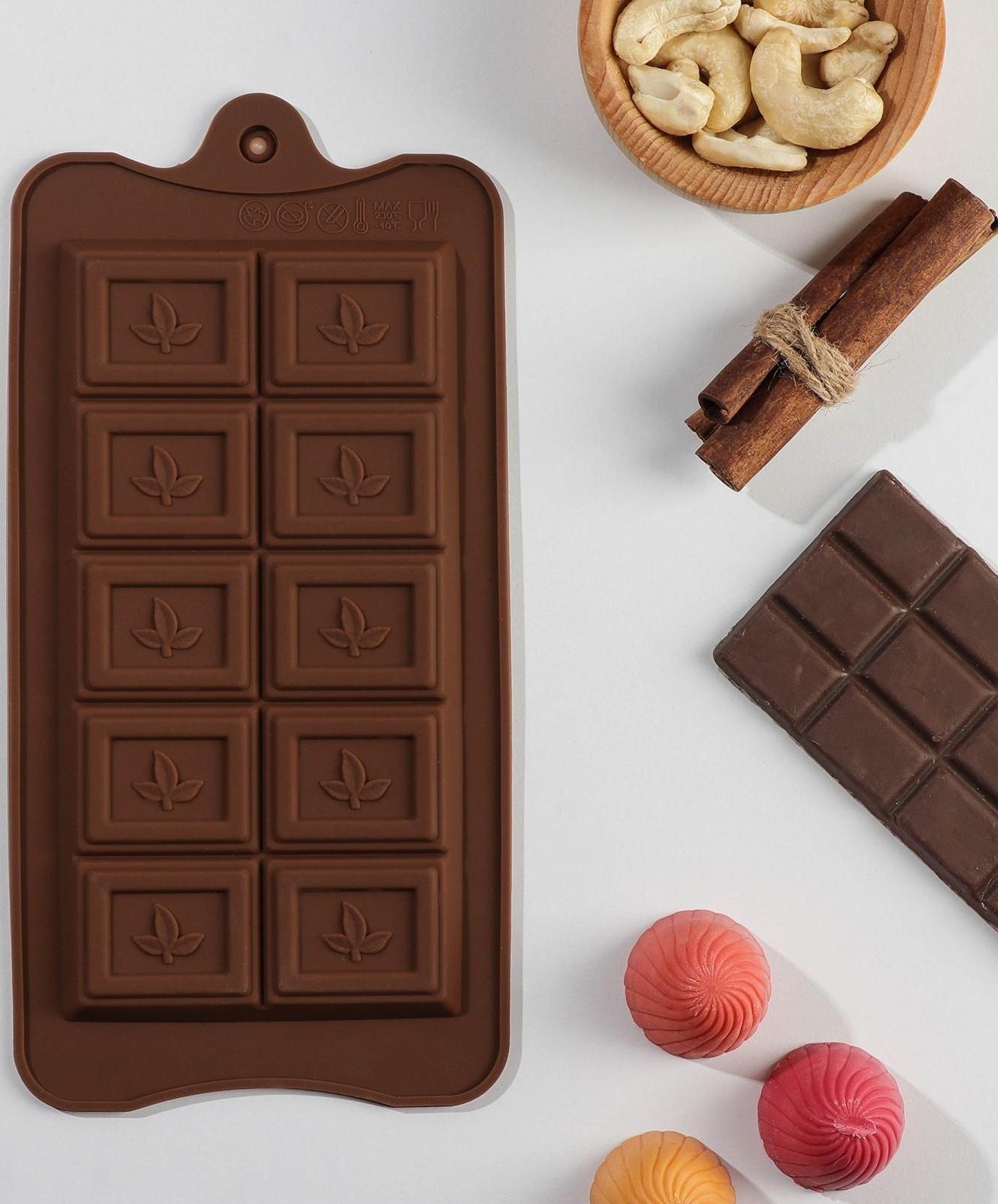 Форма для шоколада силиконовая Доляна «Дольки с мятой», 10 ячеек, 21×10,5×0,8 см, цвет МИКС