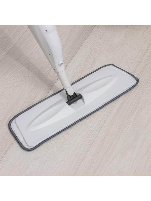 Швабра для мытья пола с распылителем Доляна, насадка из микрофибры 40×13 см, стальной черенок 125 см