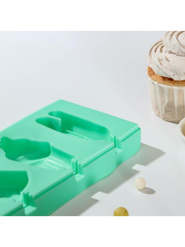 Форма для мороженого «Сладость», 3 ячейки, 18,5×9,5×2 см, с крышкой и палочками, цвет МИКС