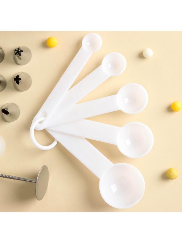 Набор кондитерский «Норма», 13 предметов: щипцы, 8 насадок, кондитерский мешок, адаптер, мерные ложки, кондитерский гвоздь