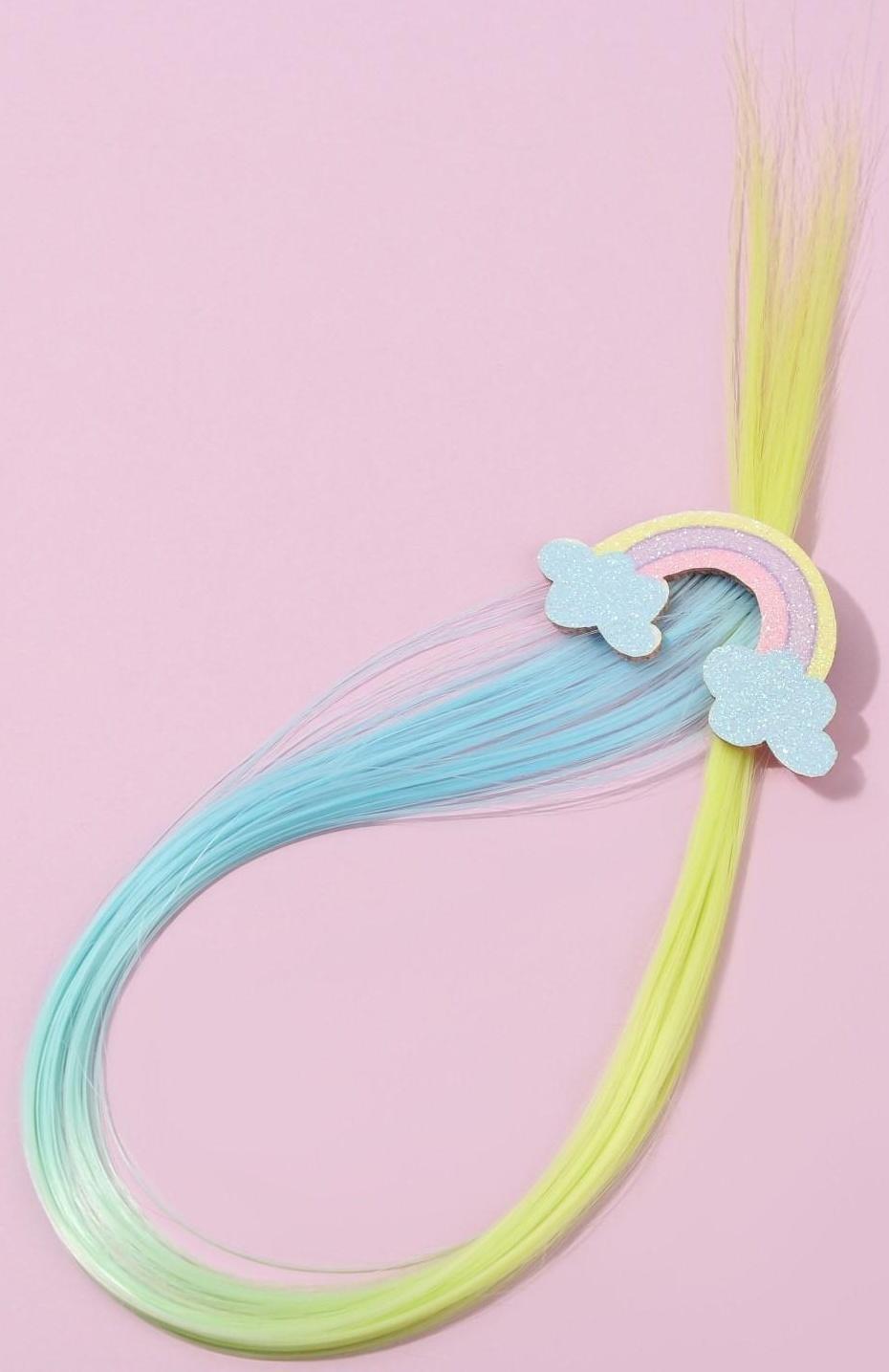 Цветная прядь для волос на заколке 