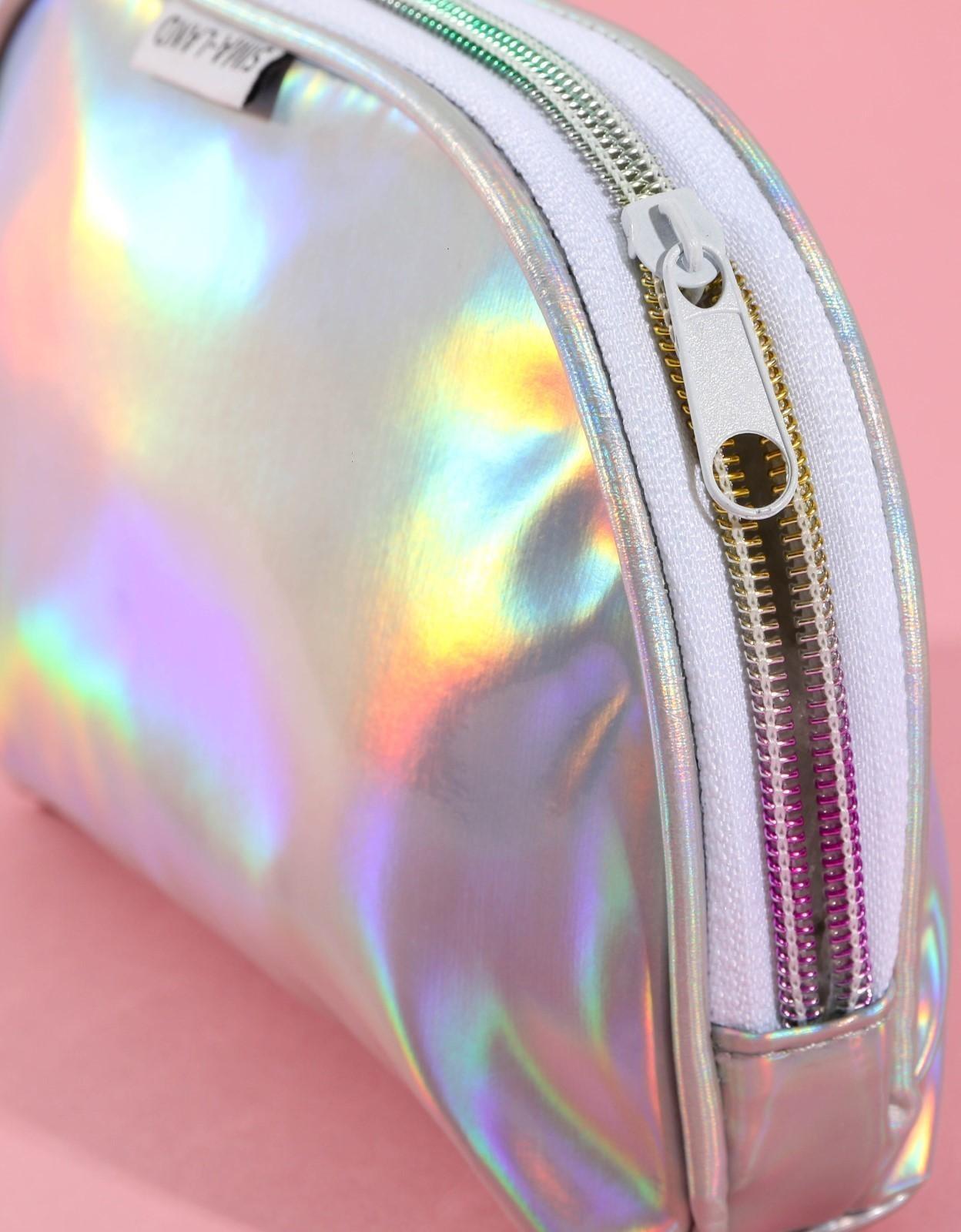 Косметичка-трапеция AVOQUEEN, голографический PVC, 20 х 13 см