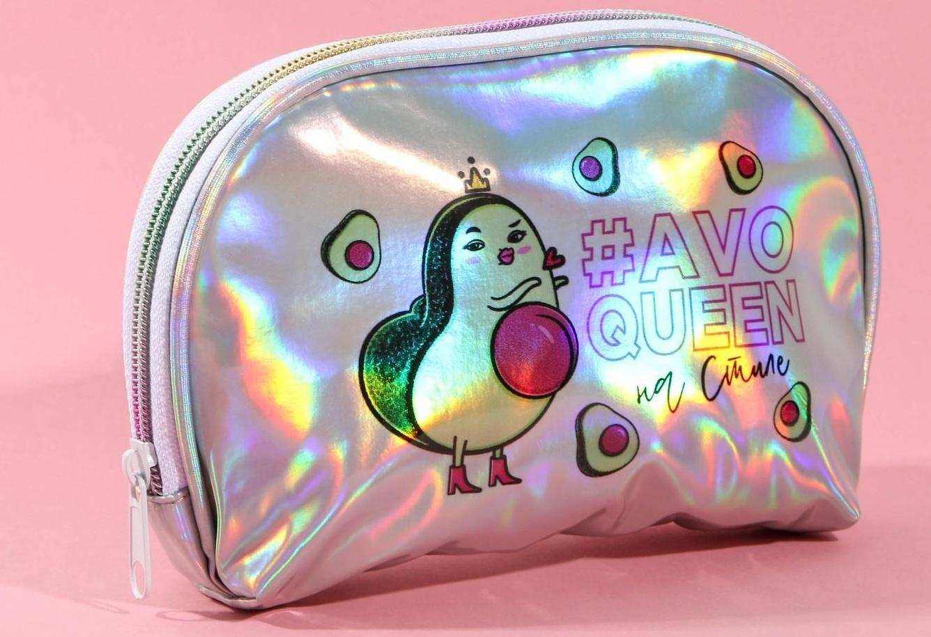 Косметичка-трапеция AVOQUEEN, голографический PVC, 20 х 13 см