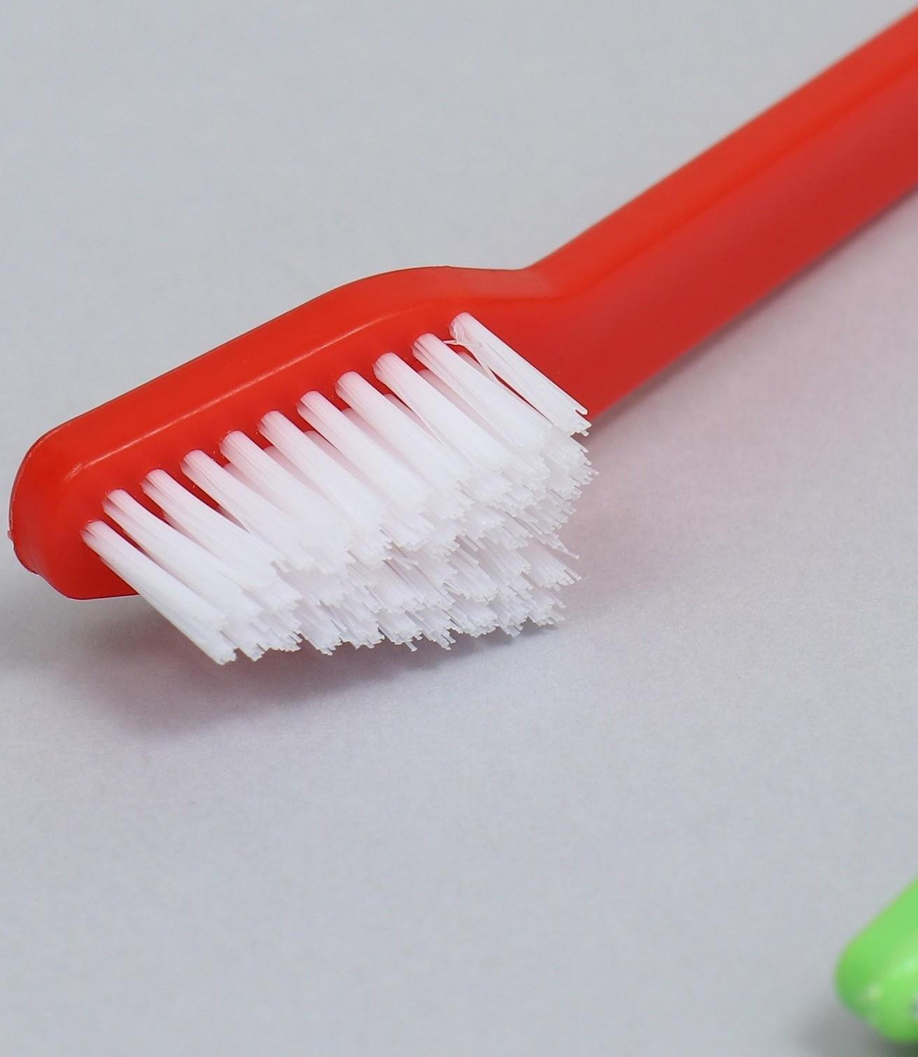 Зубная щётка двухсторонняя, набор 2 шт, красная и зелёная
