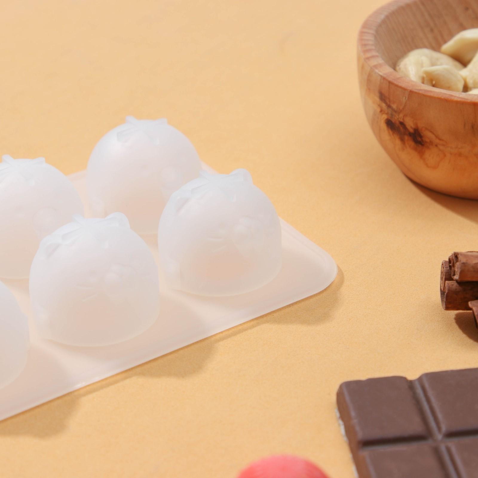 Форма для льда и кондитерских украшений «Котики», 8 ячеек, 15,5×8,5×2 см, силикон, 2,2×1,5 см, цвет прозрачный