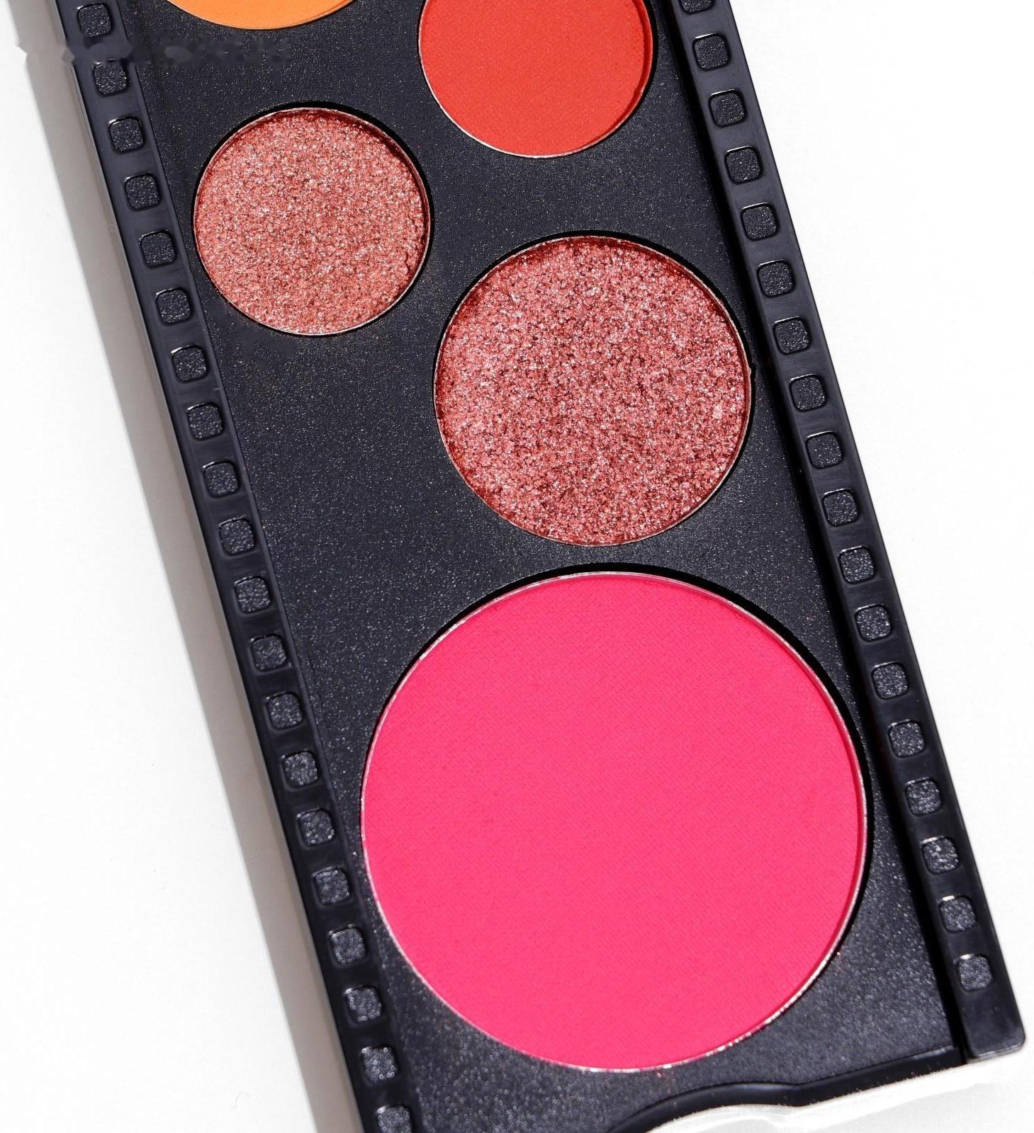 Набор декоративной косметики: тени и румяна №2