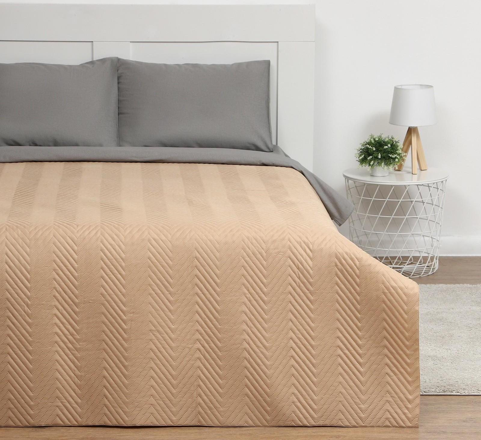 Покрывало 2сп Экономь и Я  180*210±5см, цв. бежевый, микрофайбер,210 г/м2,100% п/э