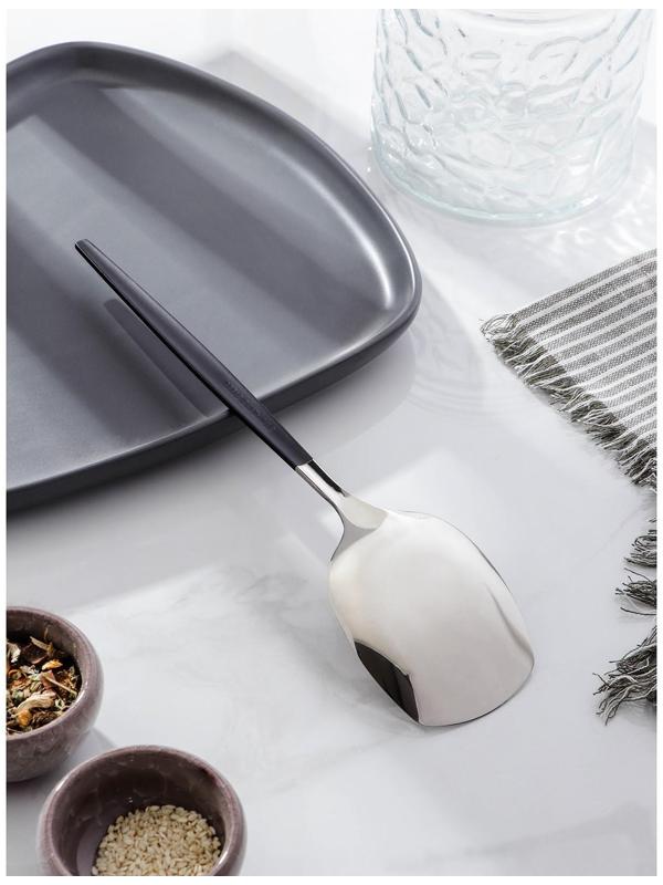 Лопатка из нержавеющей стали Magistro «Грэйс», h=26 см, цвет ручки чёрный, цвет головы серебряный