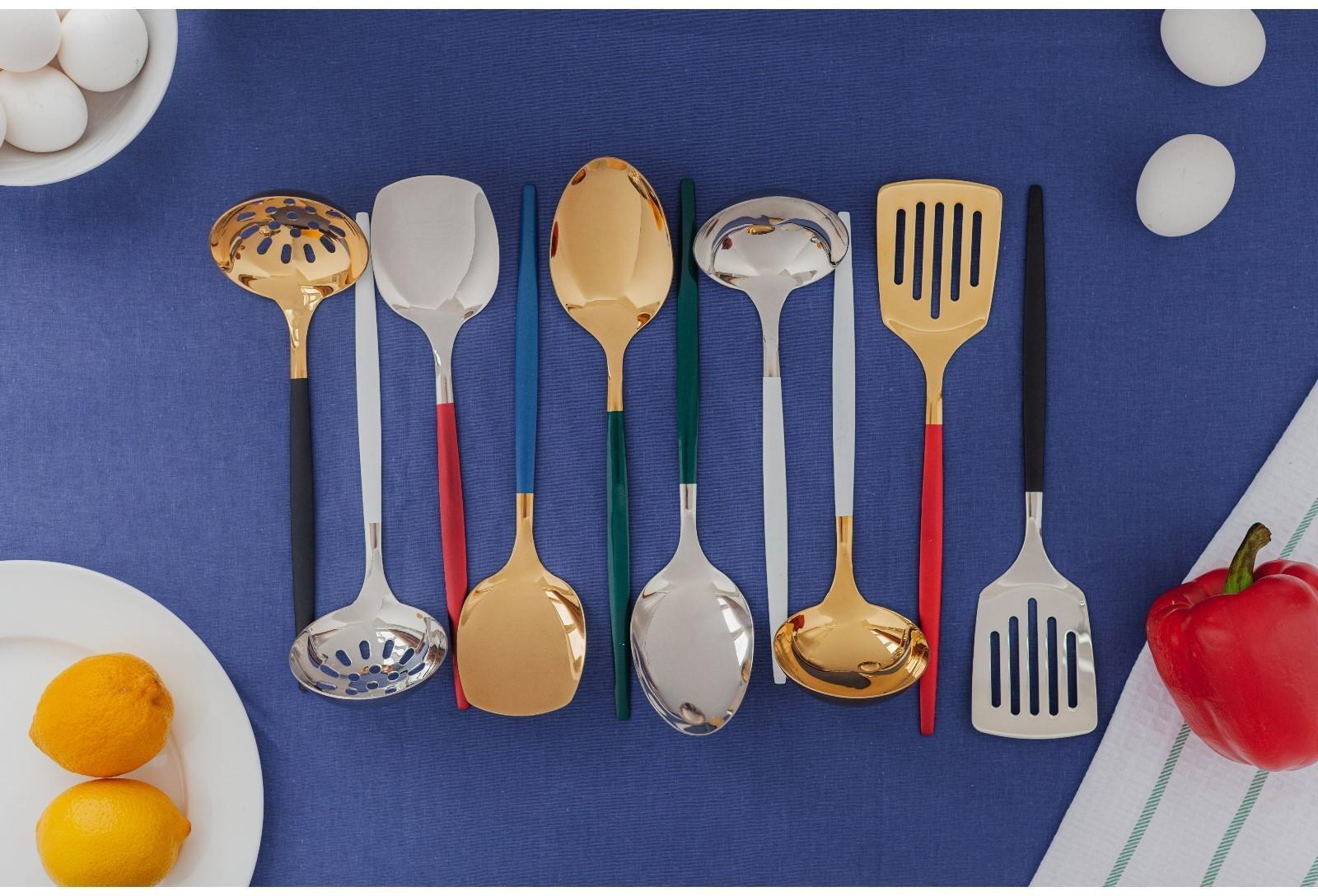 Шумовка из нержавеющей стали Magistro «Грэйс», h=24,5 см, цвет ручки чёрный, цвет головы золотой