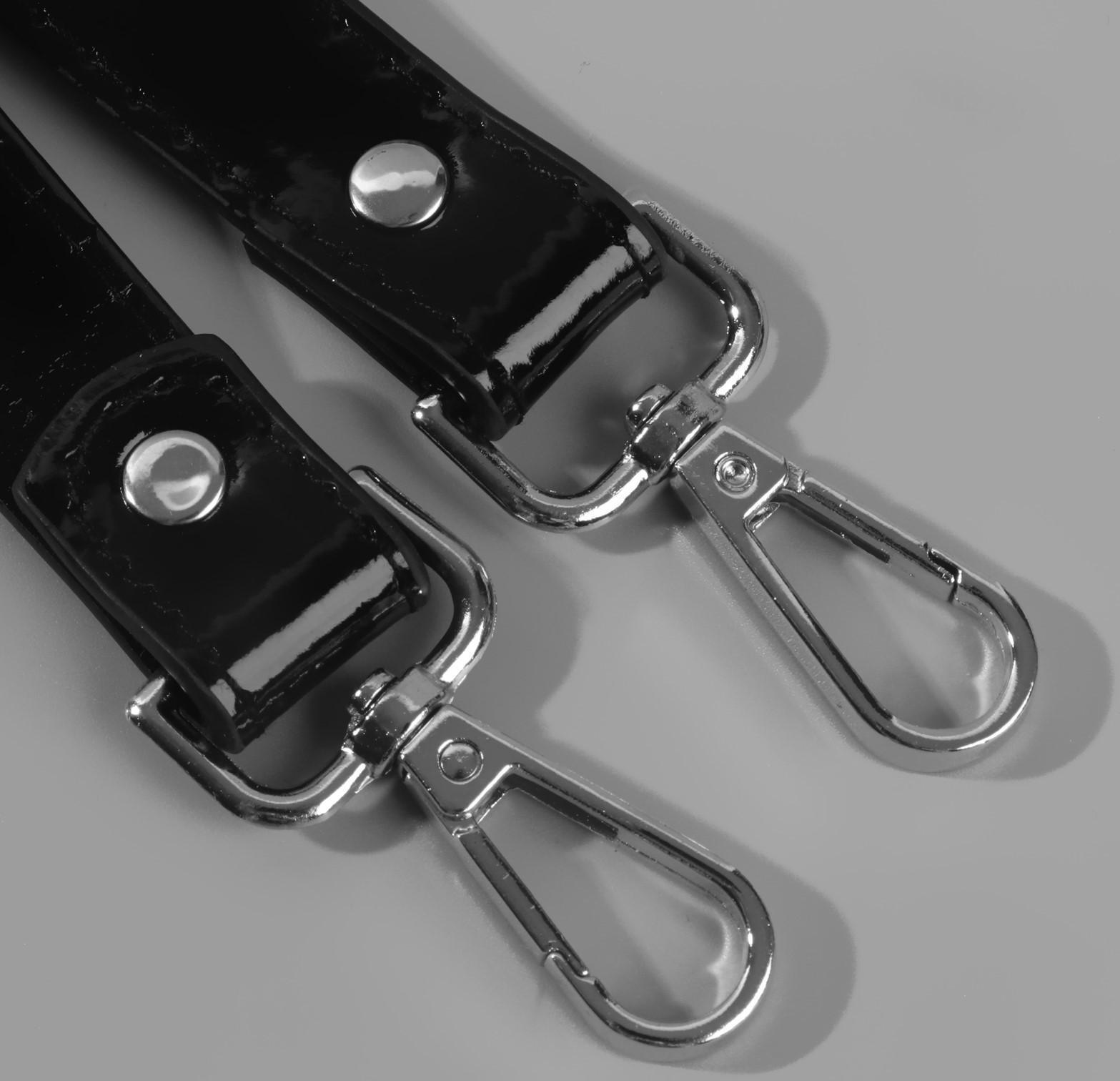 Ручка для сумки лакированная, с карабинами, 60 ± 1 см, цвет чёрный