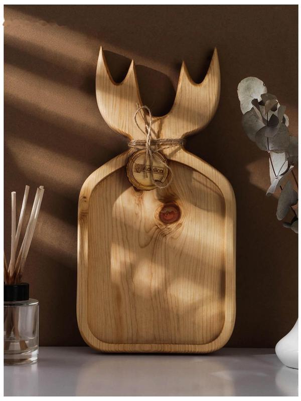 Доска разделочная авторская Adelica «Рога», 35×18×2,5 см, цельный массив кедра, цвет молочный