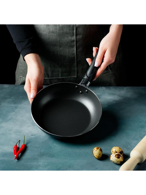 Сковорода Доляна Promo, d=22 см, пластиковая ручка, антипригарное покрытие, цвет бордовый