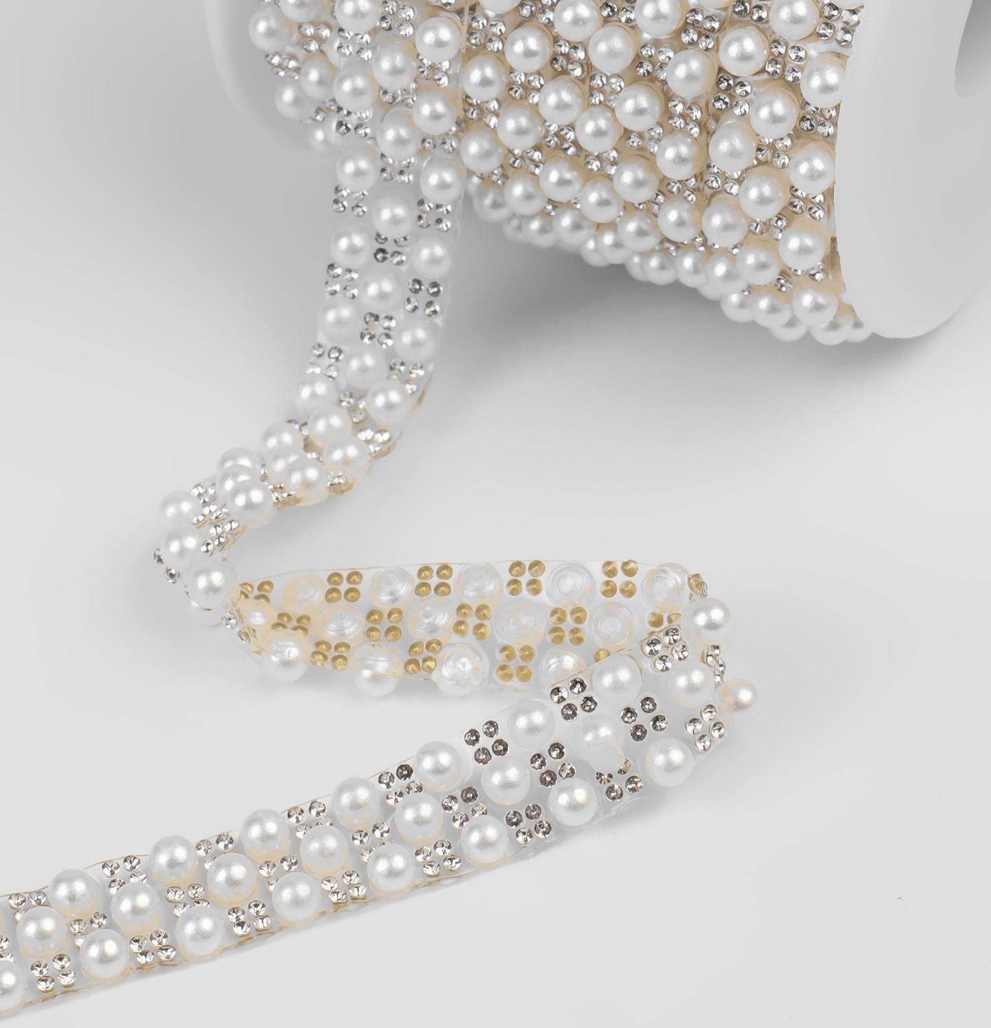 Стразы и бусины термоклеевые, ширина - 15 мм, 4,5 ± 0,5 м, цвет серебряный