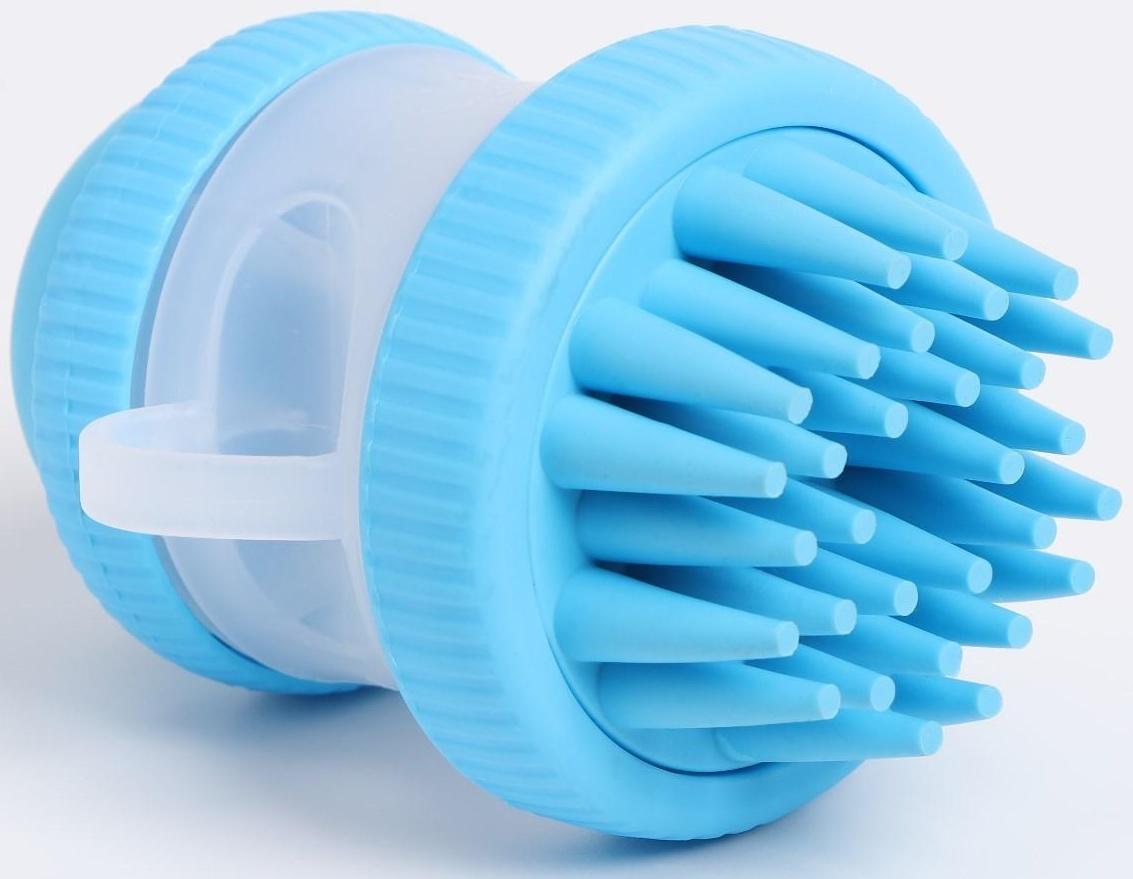 Щётка для мытья и массажа животных Пижон, с емкостью для шампуня, голубая, 101 г