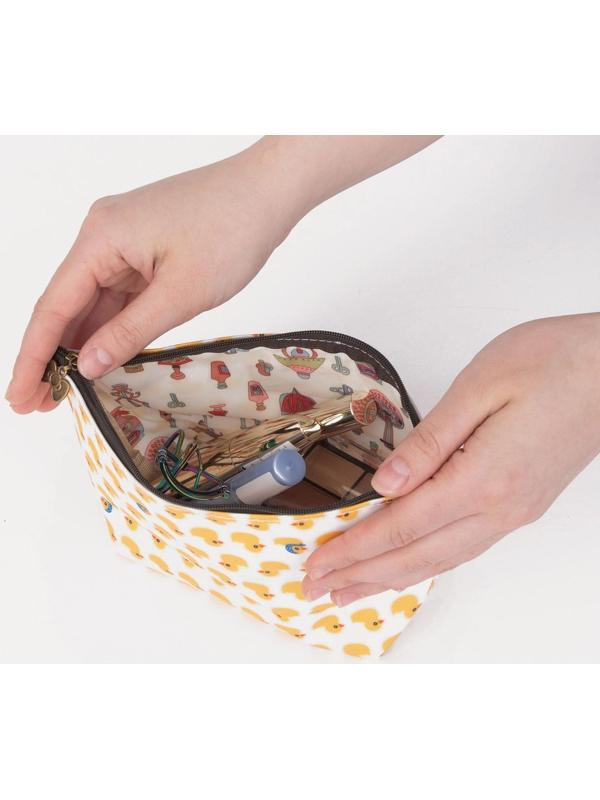 Косметичка на молнии, цвет белый