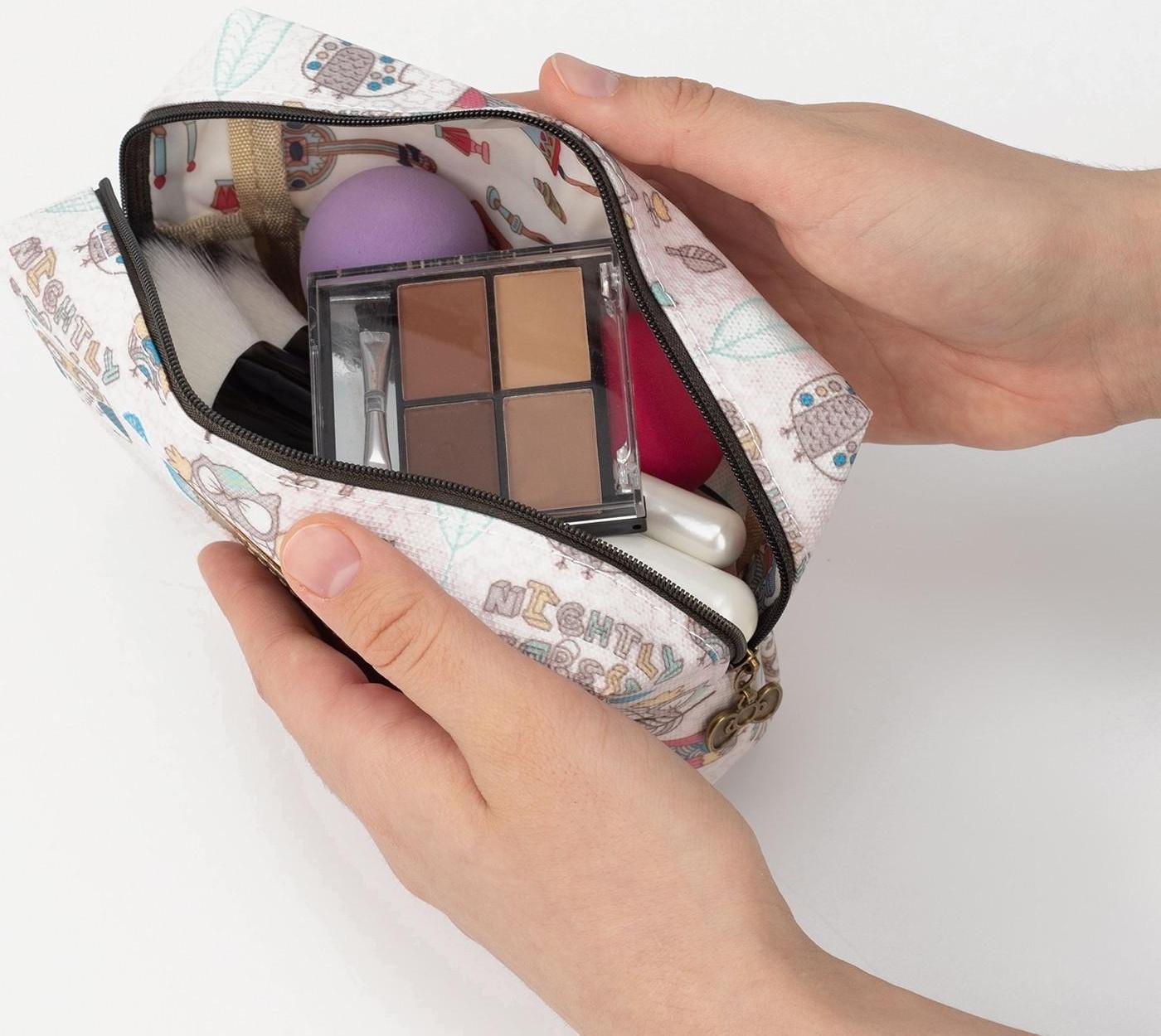 Косметичка на молнии, цвет розовый