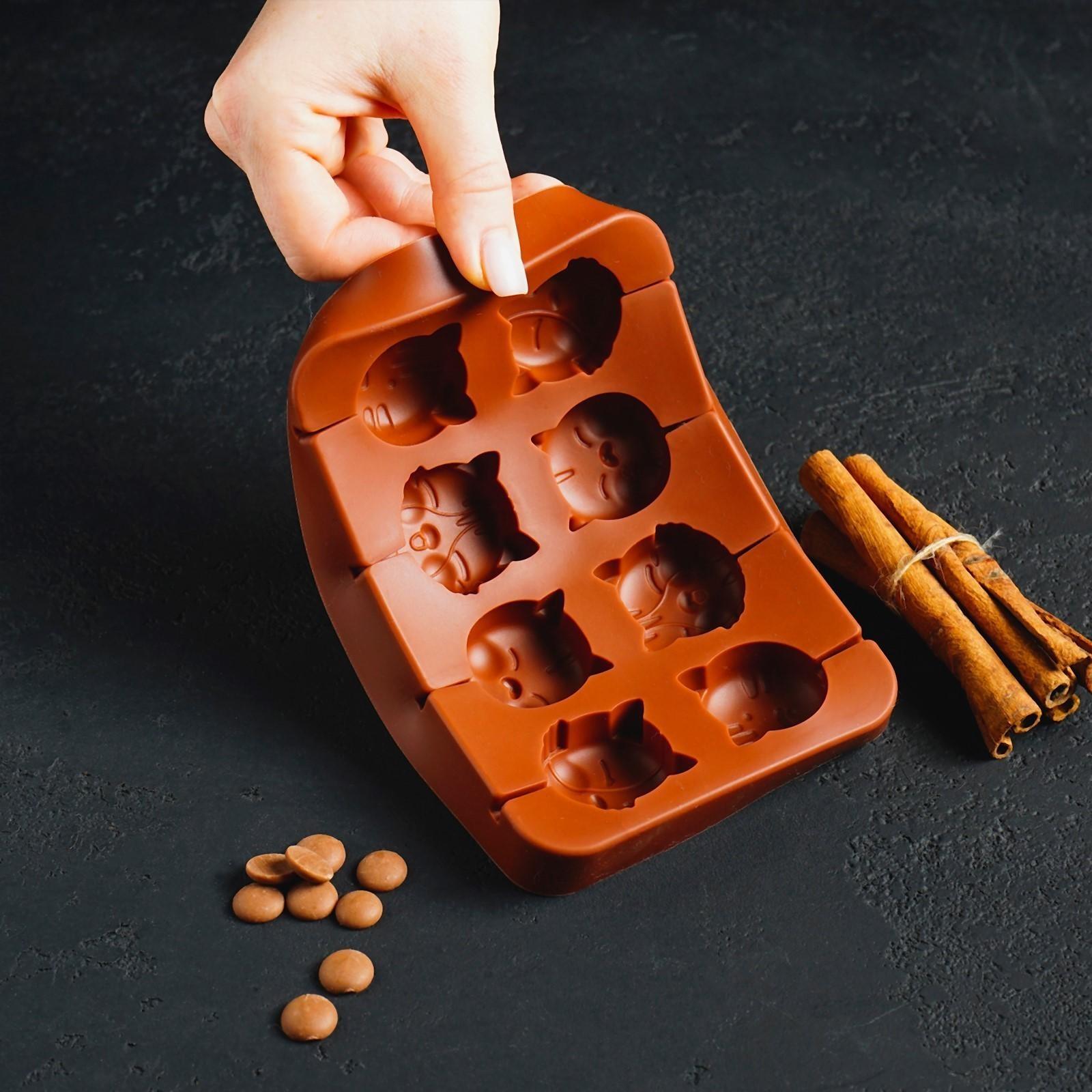 Форма для леденцов «Котики», 8 ячеек, 16,5×11×1,7 см, с палочками, 8 шт, цвет шоколадный