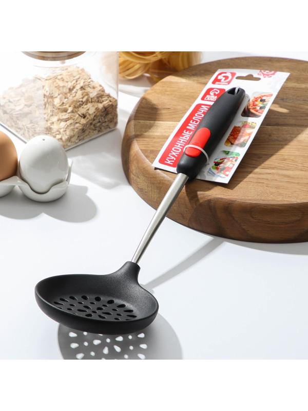 Шумовка Доляна «Чили», 37,5 см, цвет чёрно-красный