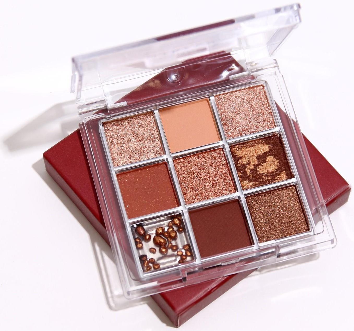 Набор теней для век c глиттером 9 цветов