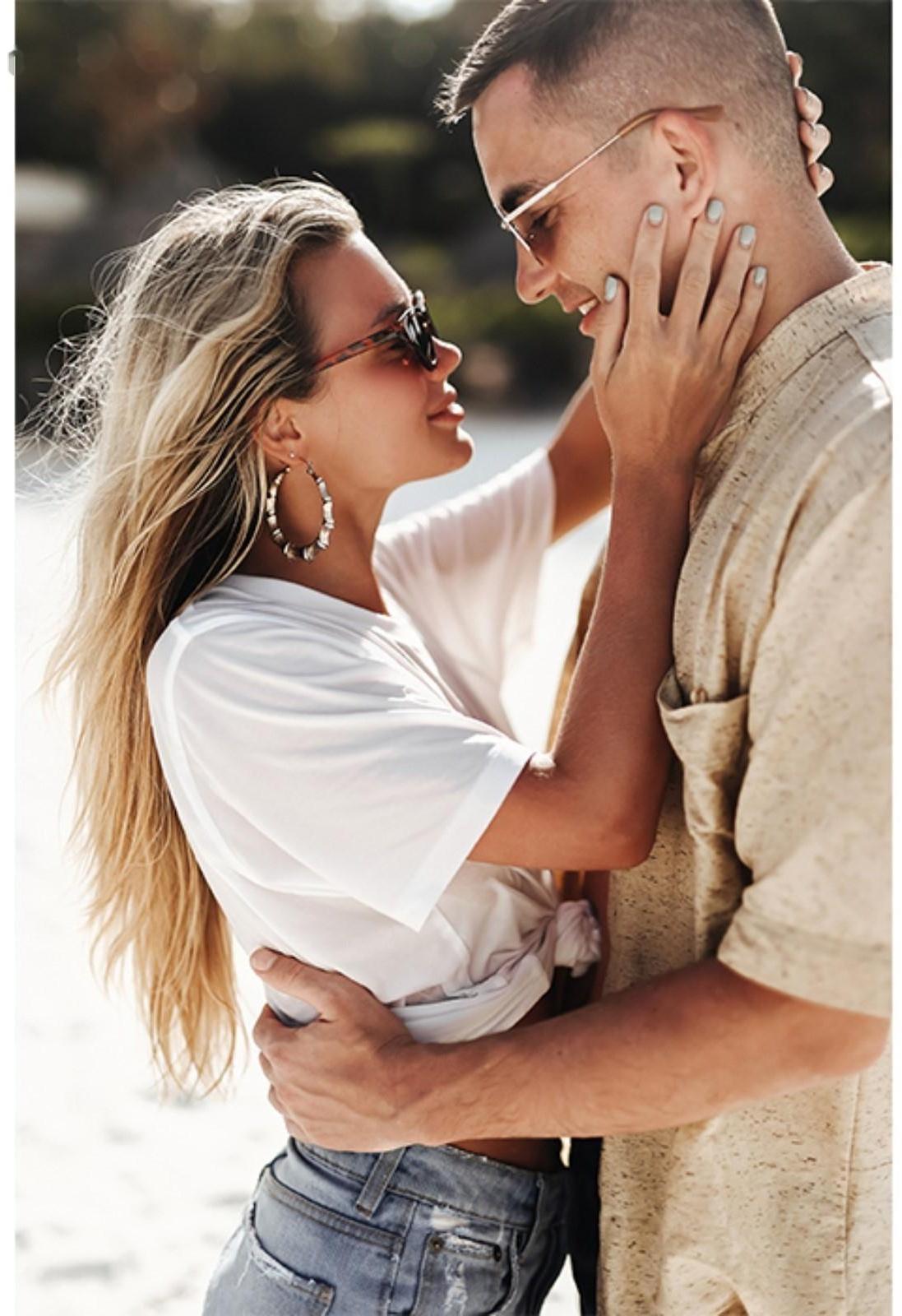 Алмазная мозаика с частичным заполнением на подрамнике «Пара на пляже» 30х40 см