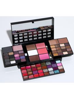 Профессиональный набор для макияжа (тени для век, блеск для губ, румяна, корректоры)